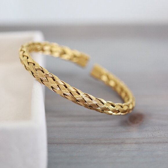 Mesh Braid Style Cuff Bangle Bracelet 18k Gold Plated Stainless Steel High Quali - Picture 1 of 3